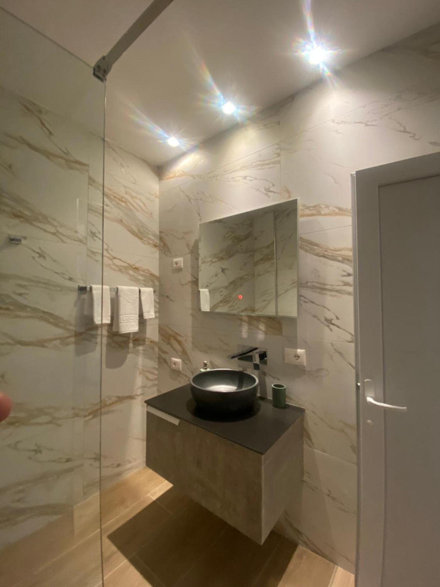 Tirana Central Rooms Kültér fotó